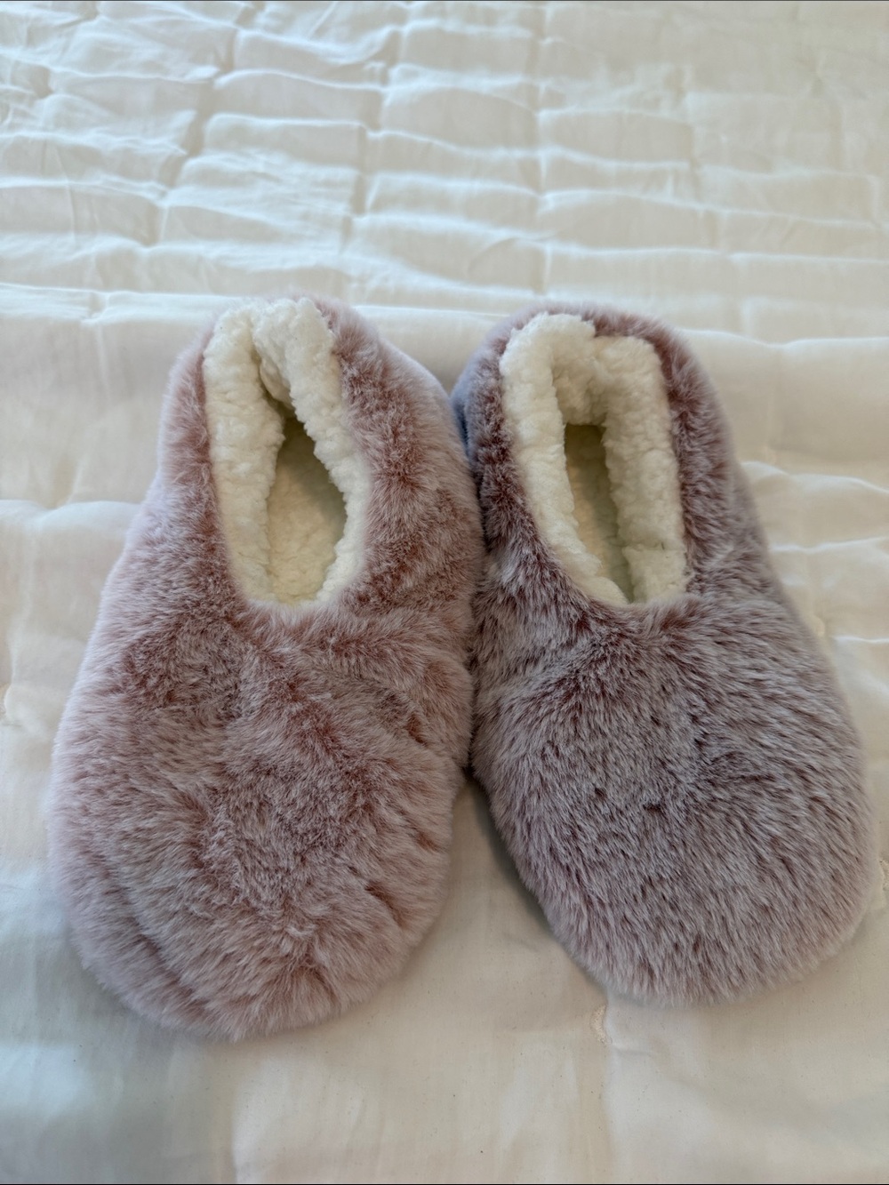 Lemon Plush Faux-Fur Slip-On Slippers in Dusty Pink with Cream Lining
